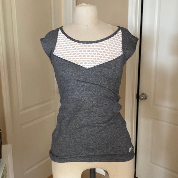 Lorna Jane mesh workout top - Picture 1 of 5